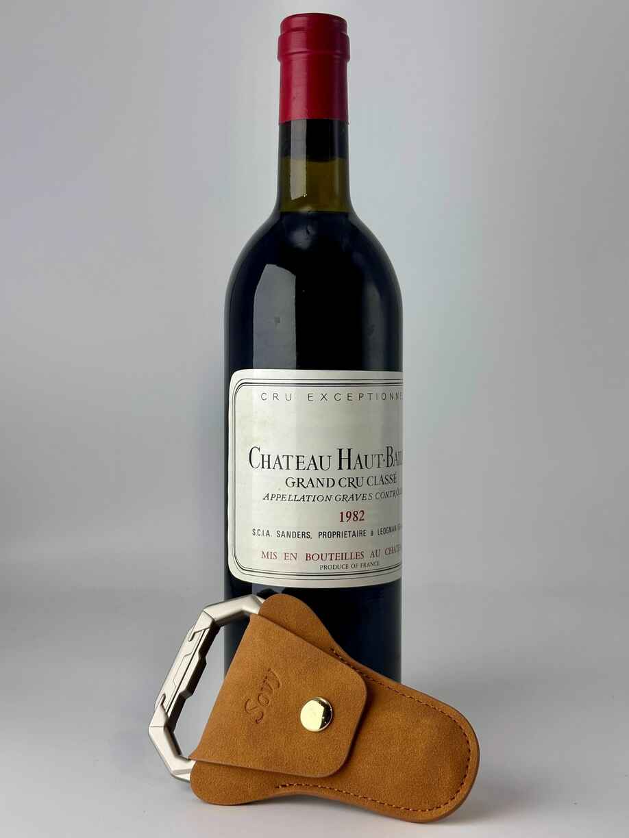 Sovy Limited Package Chateau Haut Bailly 1982 750ml x1, Professional ah-so x1 N.V.